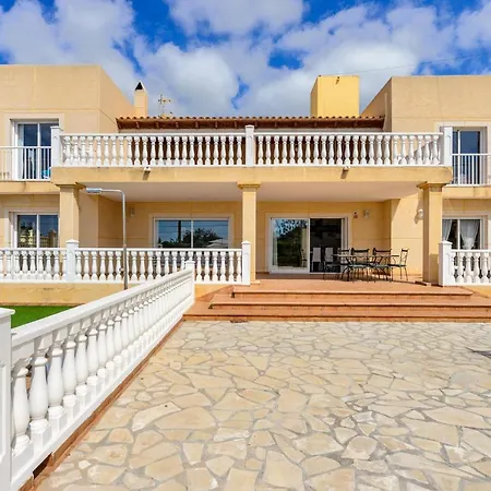 Villa Next To Playa Bossa Sant Josep de sa Talaia